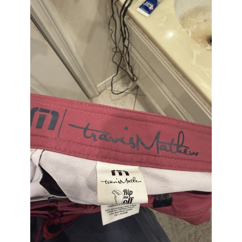 Travis Mathew Men's Confetti King Ruby Red Swim Trunks Size 34 - Picture 5 of 6